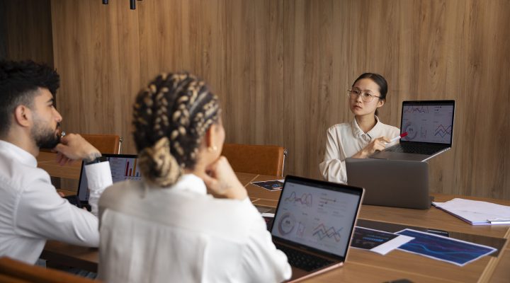 4 Estrategias Para Melhorar O Desempenho Do Seu Time Comercial 01 2 720x400